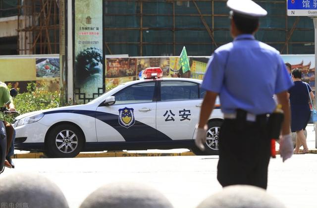 警察專題片怎么拍合適？